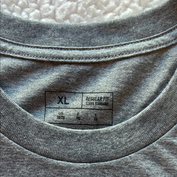 Adidas Gray and Red Short Sleeve Tee - Picture 3 of 6